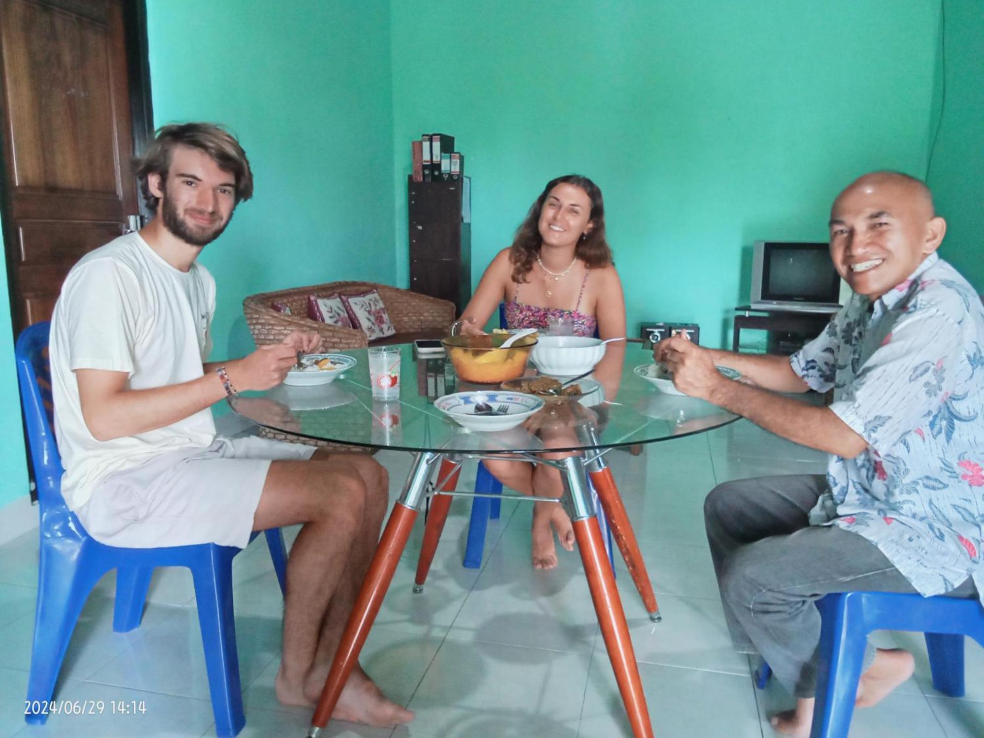 Petra Homestay Bangka Leda Ruteng Eksteriør billede