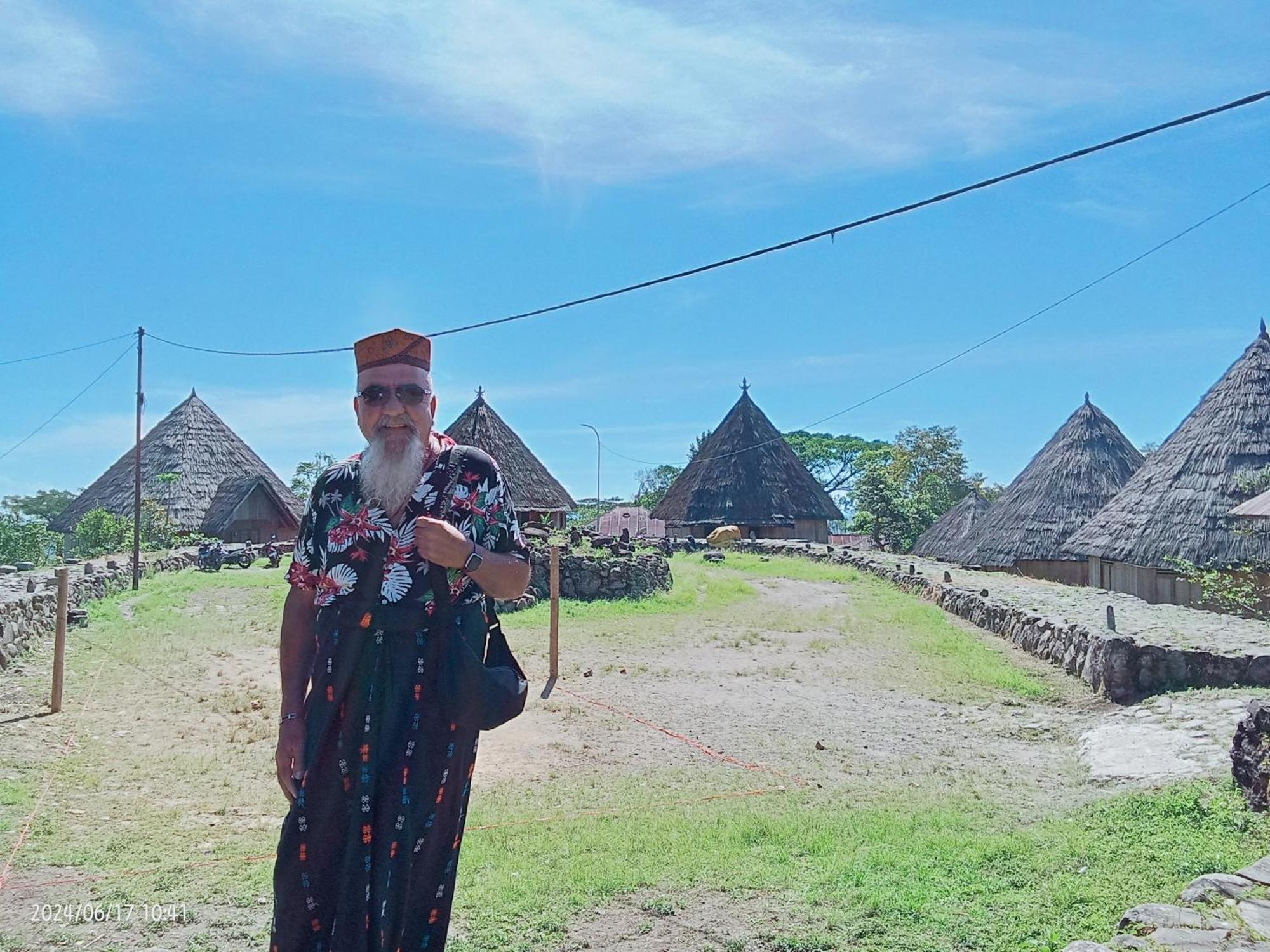Petra Homestay Bangka Leda Ruteng Eksteriør billede