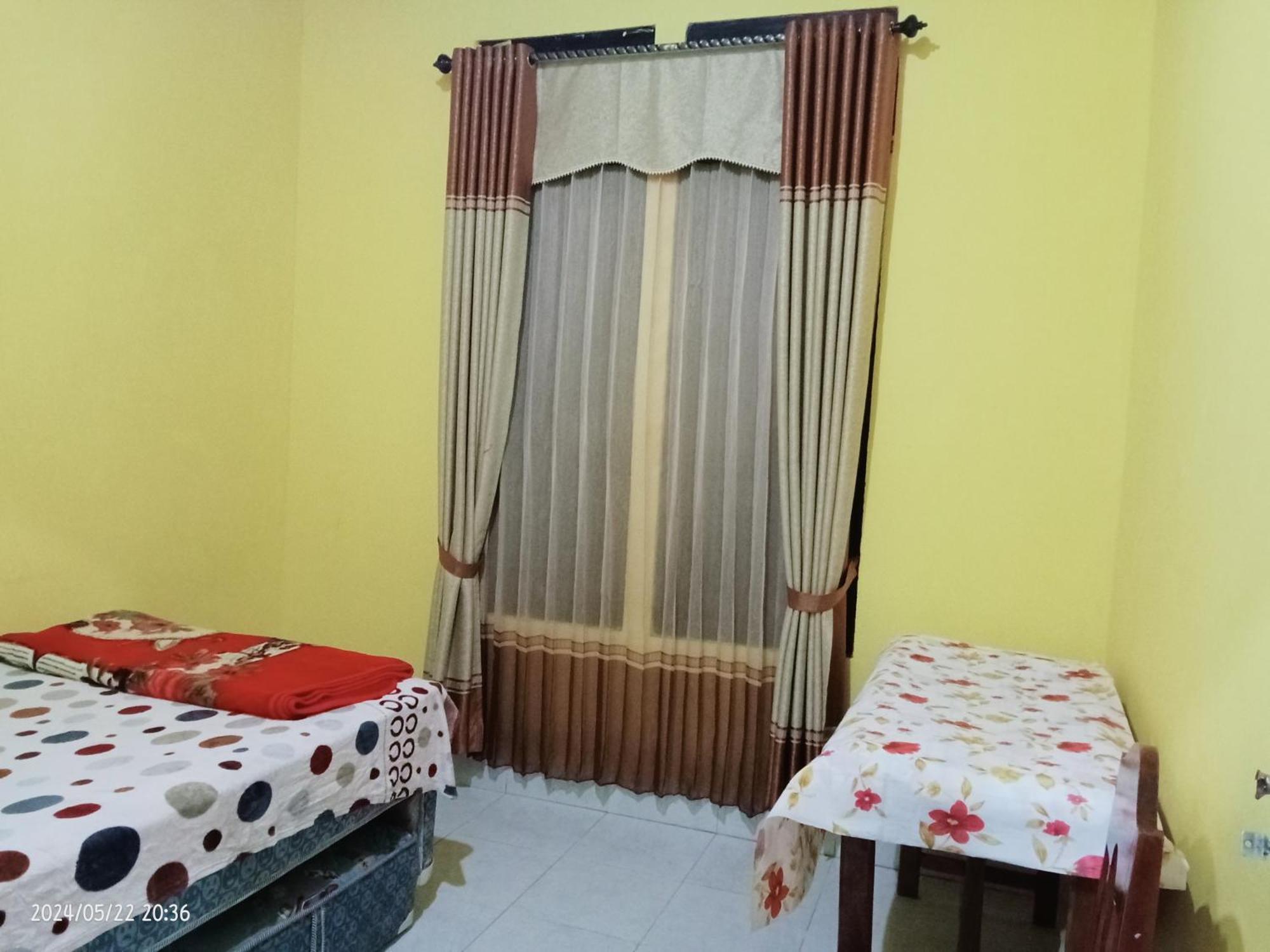 Petra Homestay Bangka Leda Ruteng Eksteriør billede