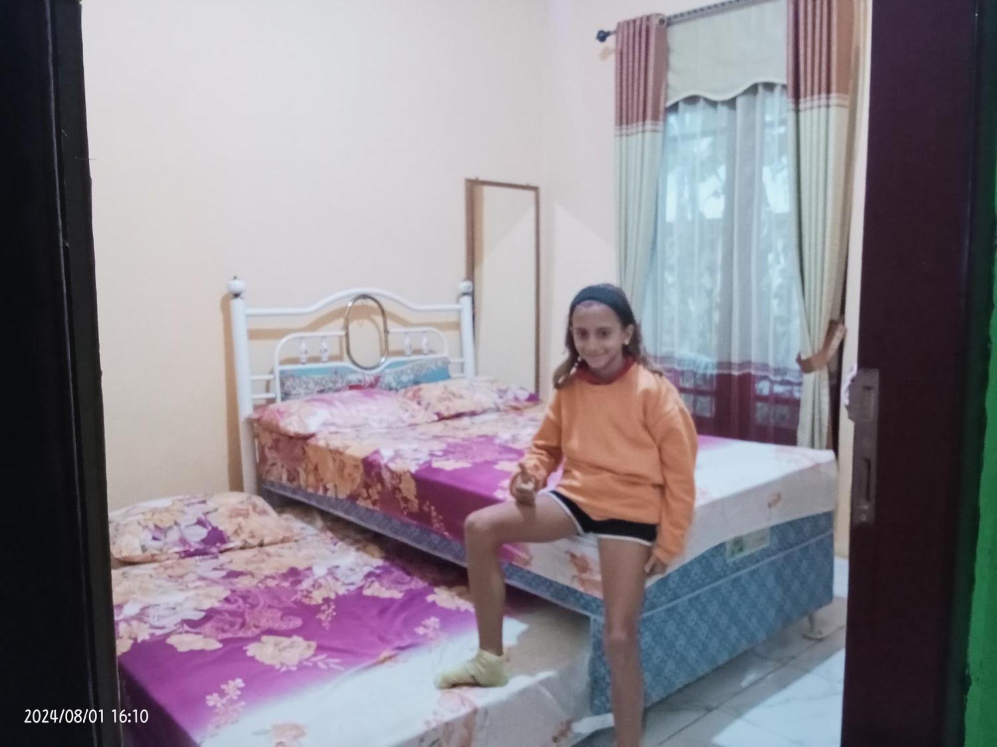 Petra Homestay Bangka Leda Ruteng Eksteriør billede