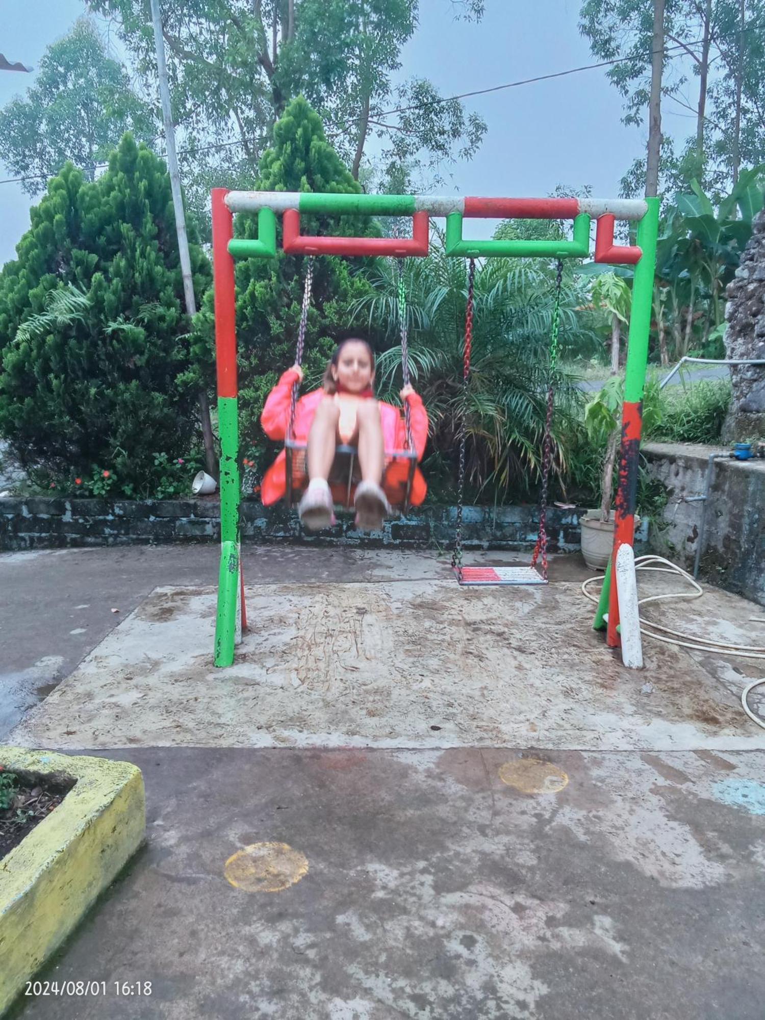 Petra Homestay Bangka Leda Ruteng Eksteriør billede