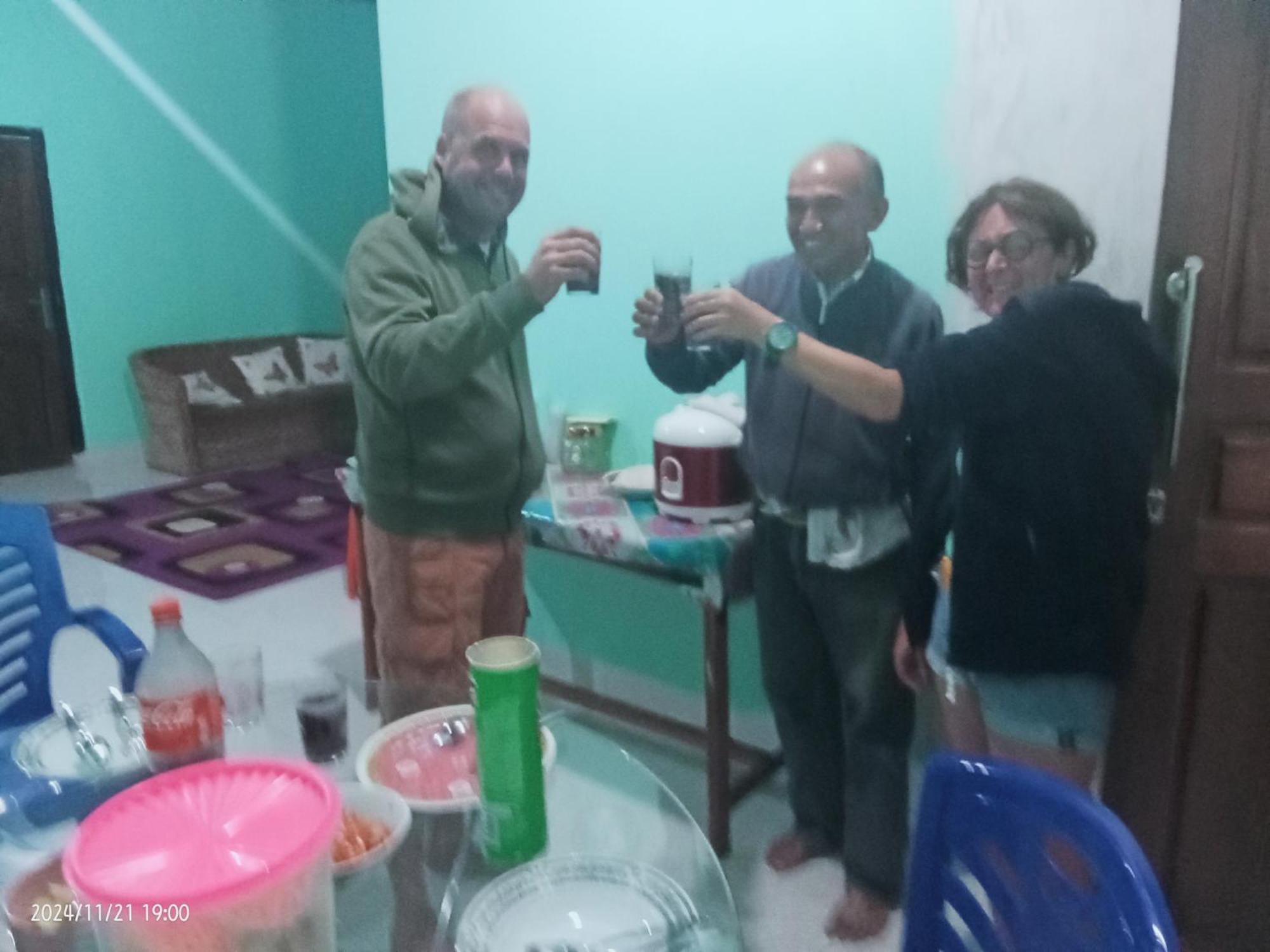 Petra Homestay Bangka Leda Ruteng Eksteriør billede