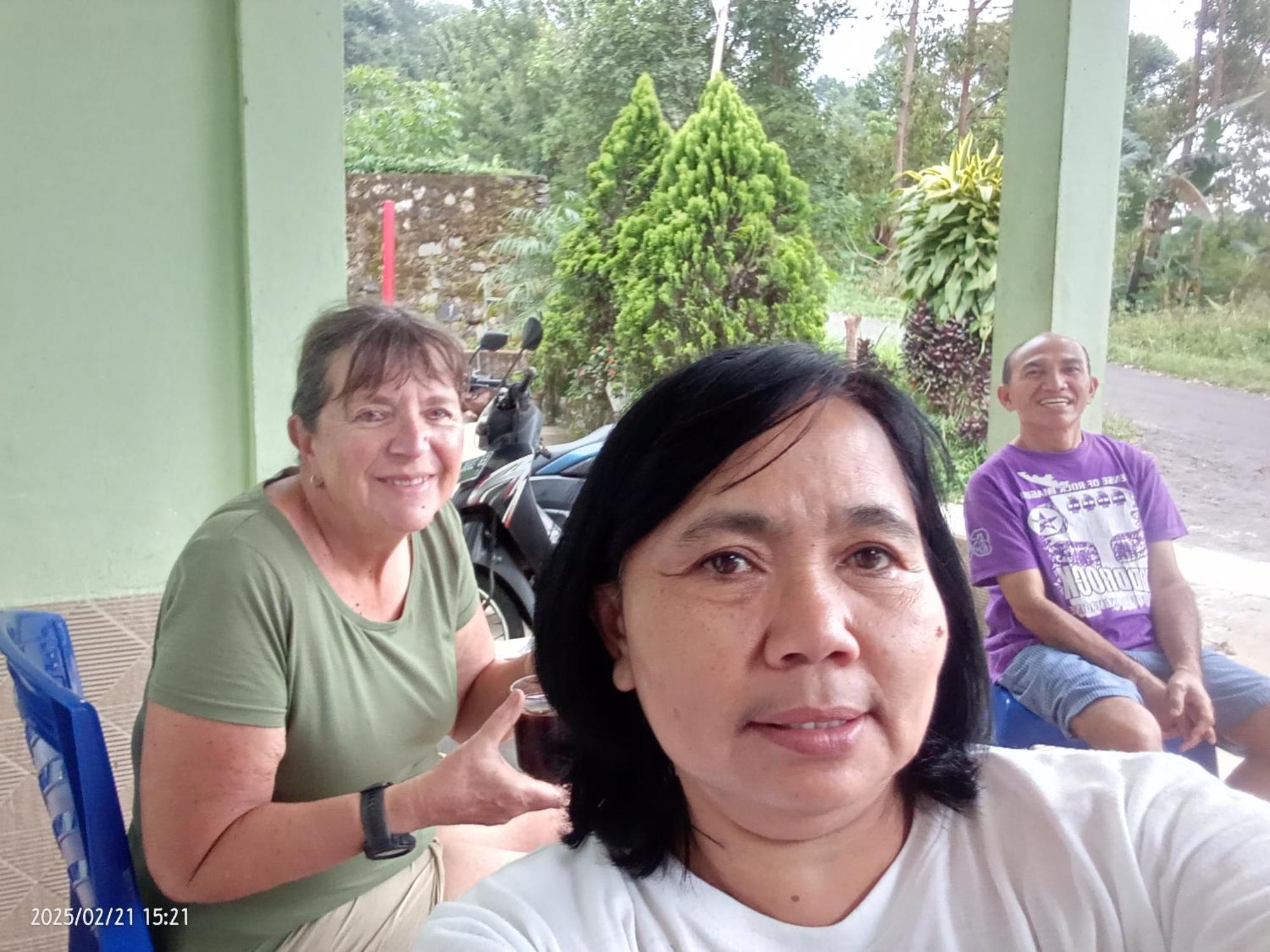 Petra Homestay Bangka Leda Ruteng Eksteriør billede