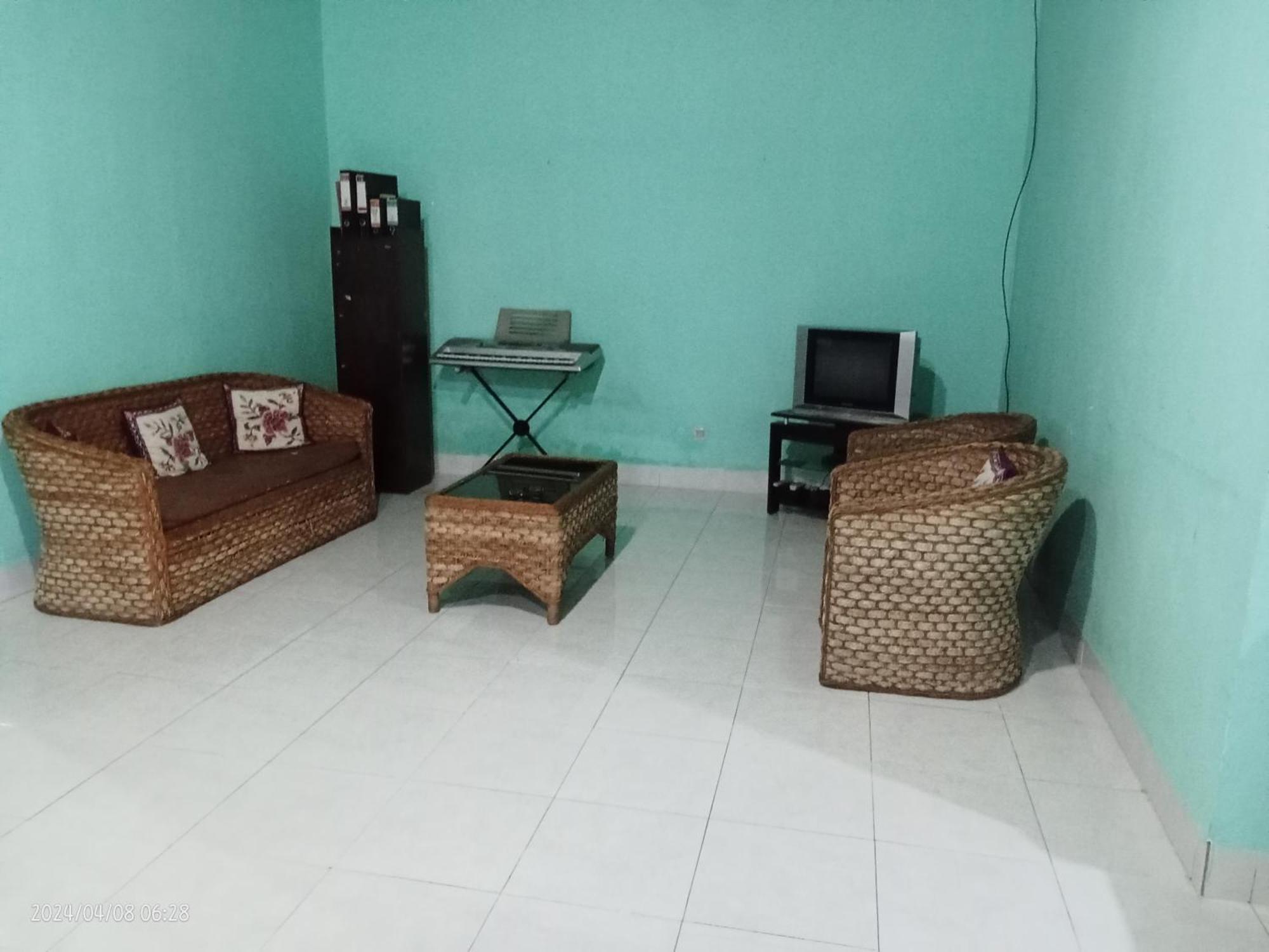 Petra Homestay Bangka Leda Ruteng Eksteriør billede