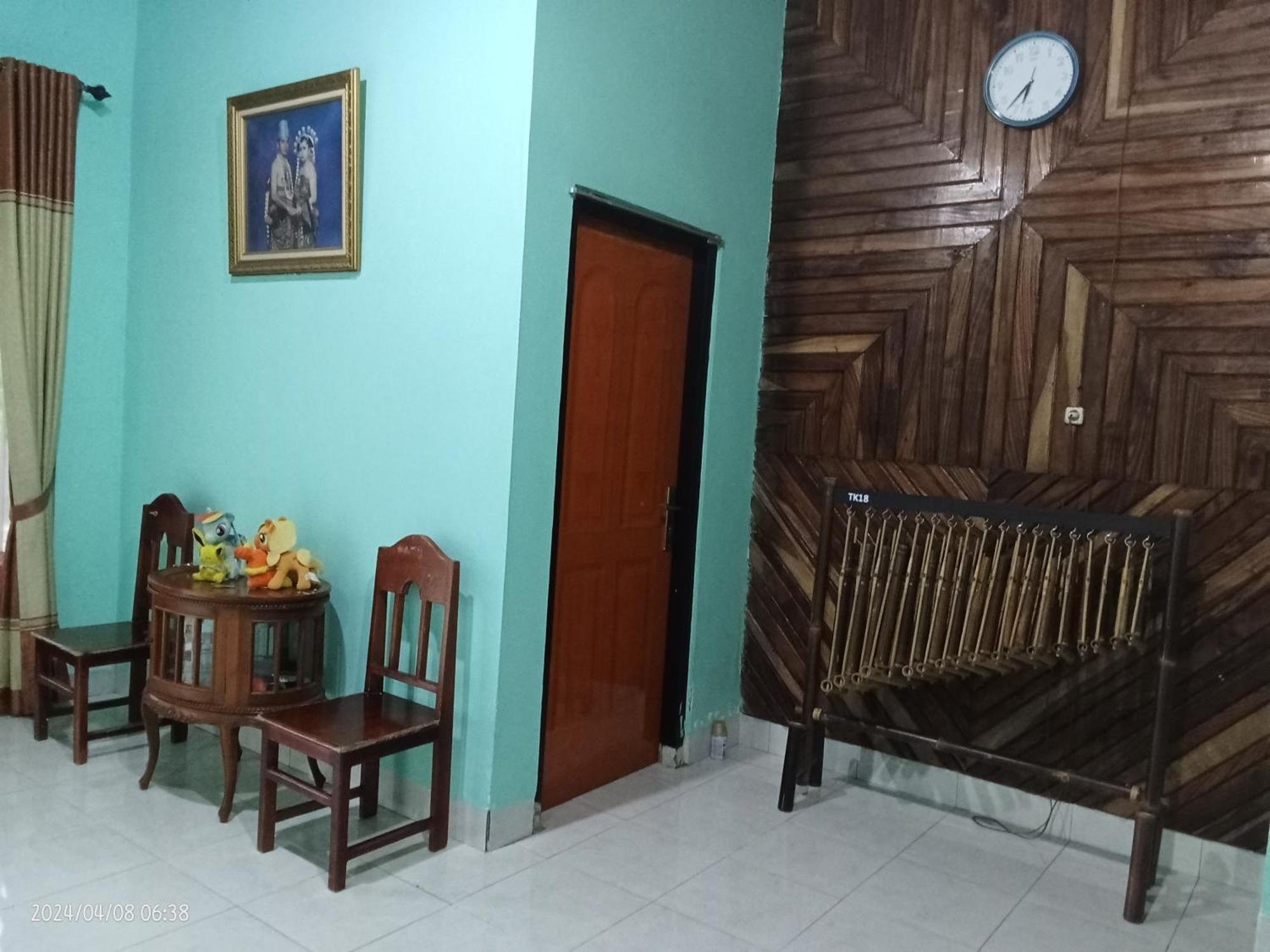 Petra Homestay Bangka Leda Ruteng Eksteriør billede